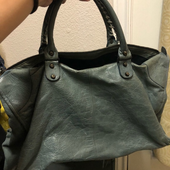 Large Balenciaga bag. Authentic. Offers welcome - Picture 3 of 5